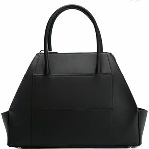 🔊🆕 La Perla authentic bag